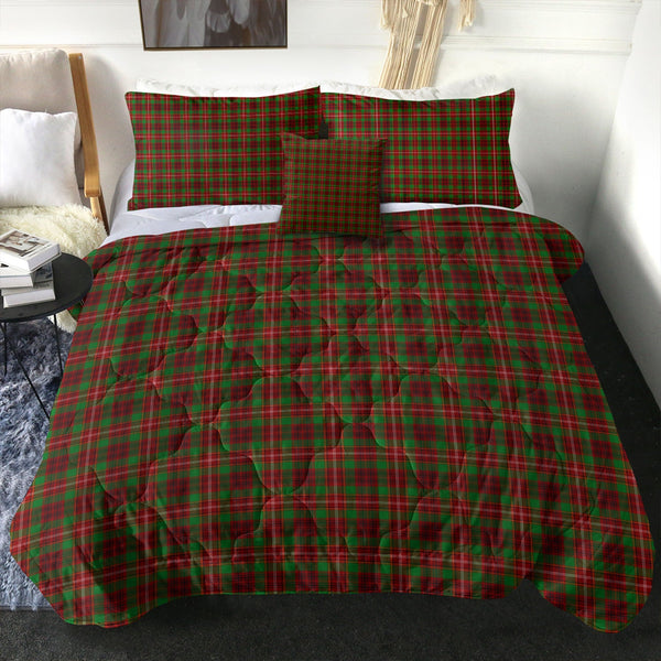 Ainslie Clan Badge Tartan Comforter