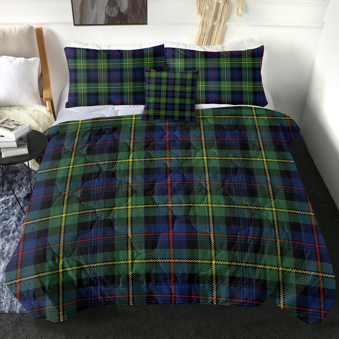 Baillie Modern Clan Badge Tartan Comforter