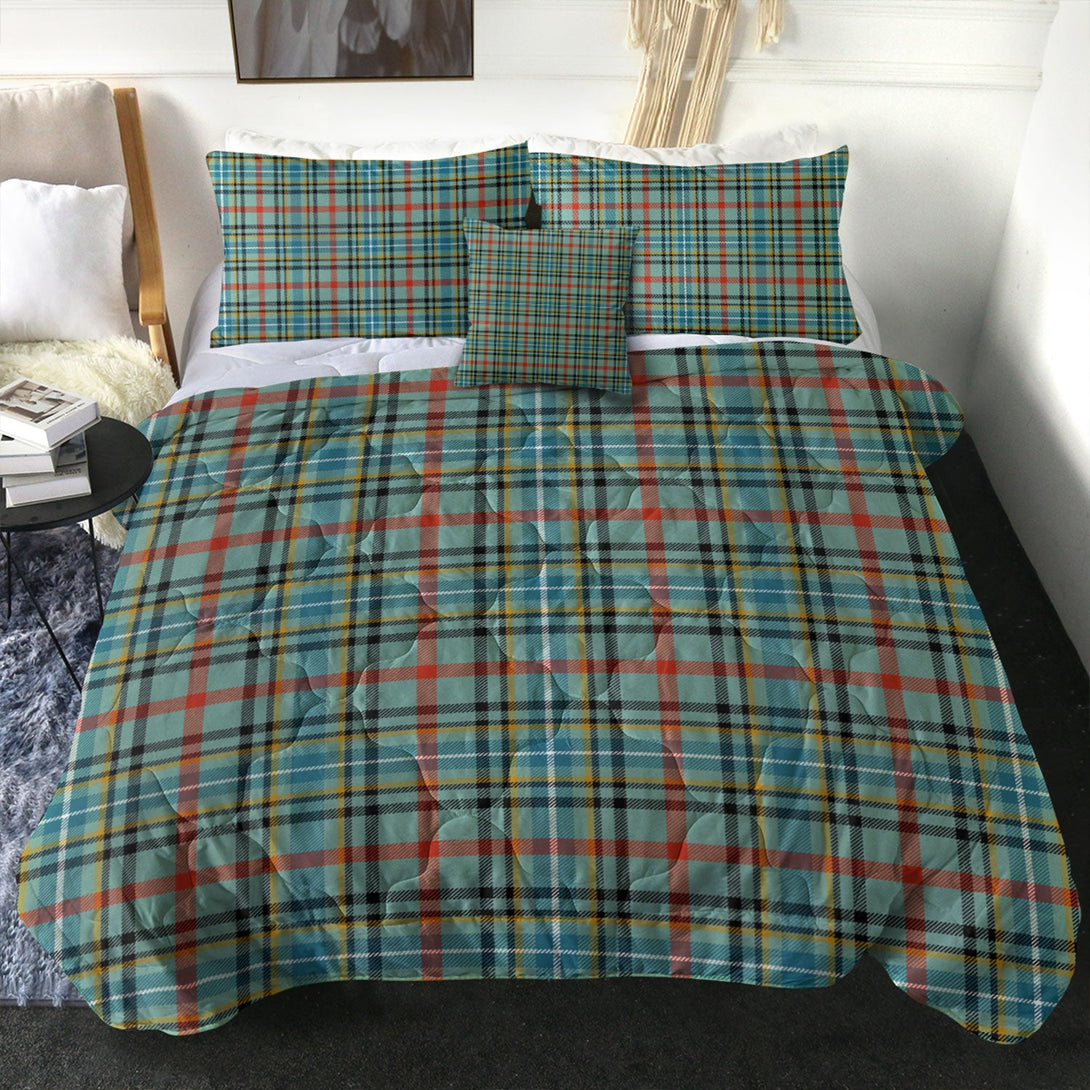 Bisset Ancient Clan Badge Tartan Comforter