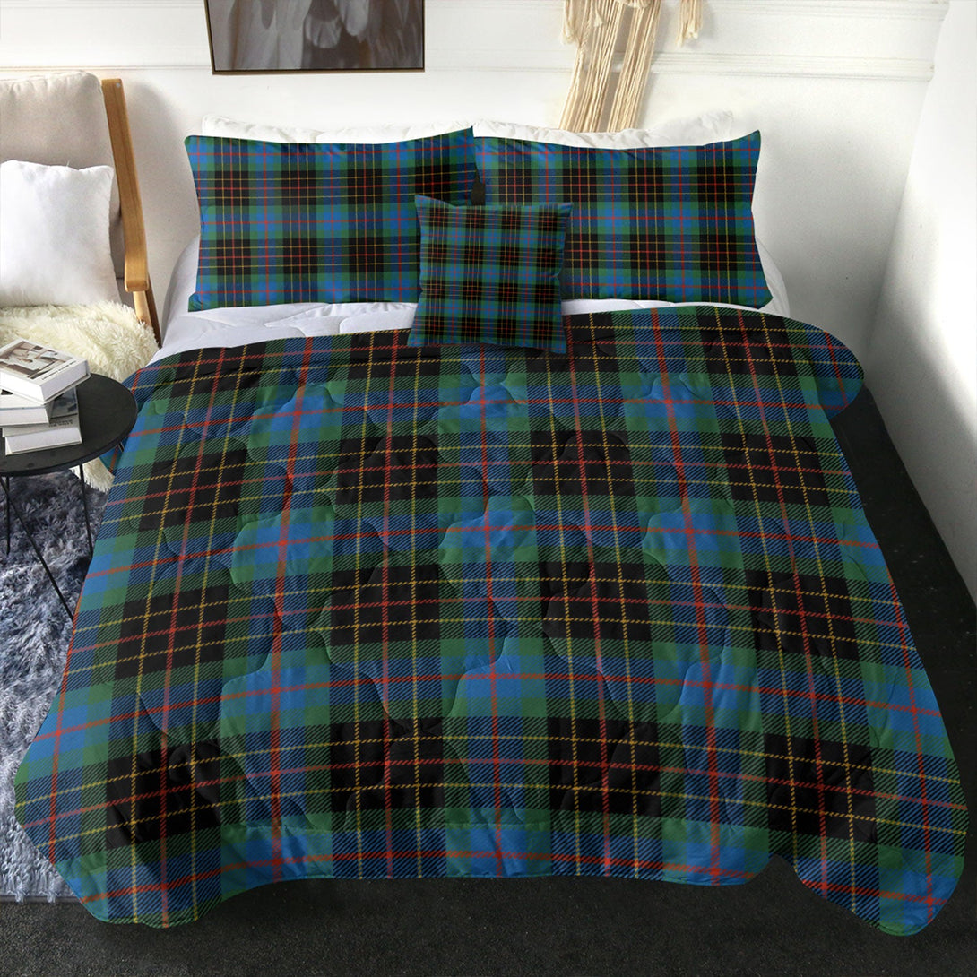 Brodie Hunting Ancient Clan Badge Tartan Comforter