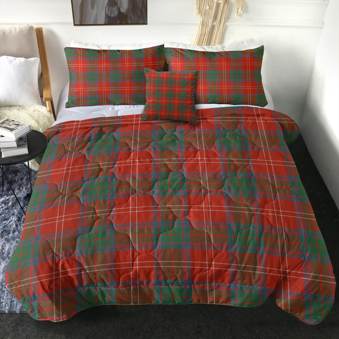 Chisholm Ancient Clan Badge Tartan Comforter