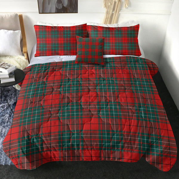 Cumming (MacAulay #2) Modern Clan Badge Tartan Comforter