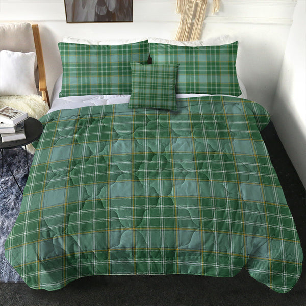 Currie Ancient Clan Badge Tartan Comforter