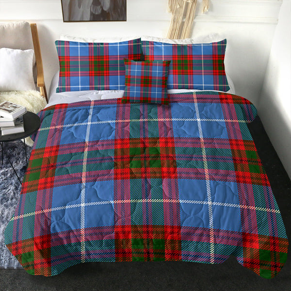 Dalmahoy Clan Badge Tartan Comforter