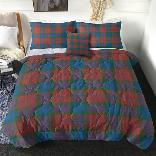 Fraser of Boblainy Hugh Ancient Clan Badge Tartan Comforter