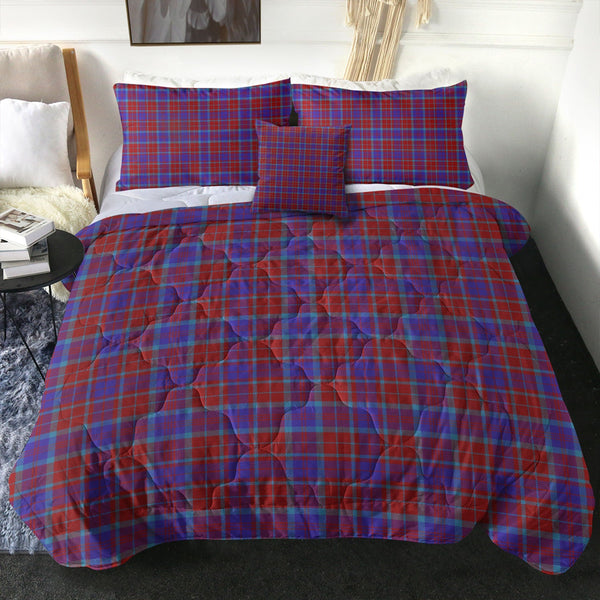 Fraser of Reelig Modern Clan Badge Tartan Comforter