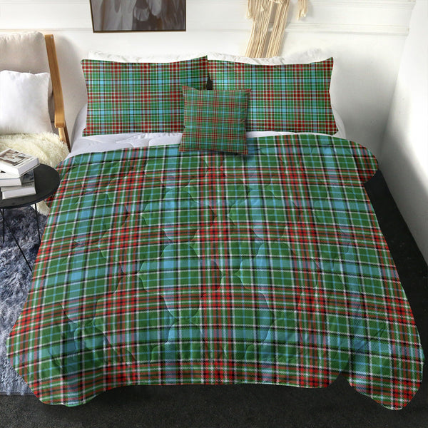 Gayre Modern Clan Badge Tartan Comforter