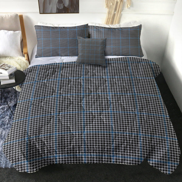 Gladstone Clan Badge Tartan Comforter