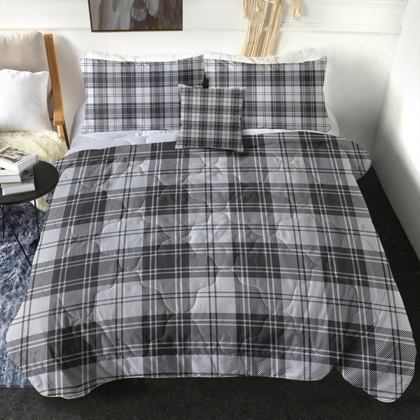 Glendinning Clan Badge Tartan Comforter