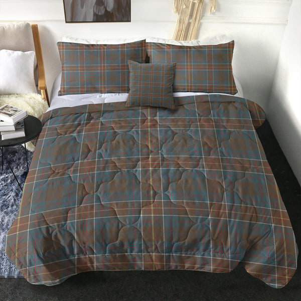 Hunter of Hunterston (Galbraith of Hunterston) Weathered Clan Badge Tartan Comforter