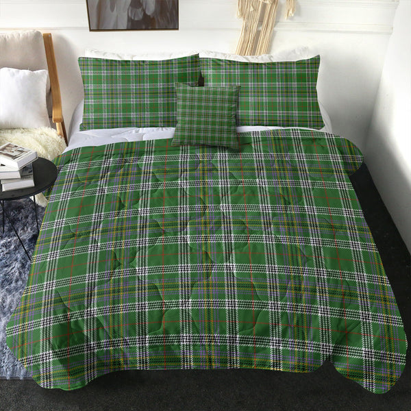 Kennedy Ancient Clan Badge Tartan Comforter