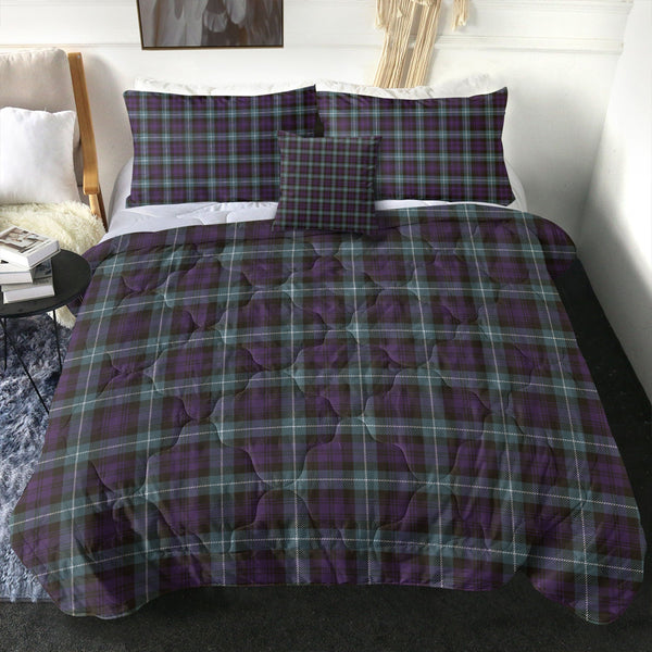 Lamont (MacLamont) Weathered Clan Badge Tartan Comforter