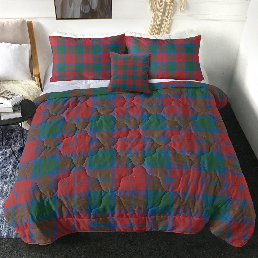 Lindsay Ancient Clan Badge Tartan Comforter