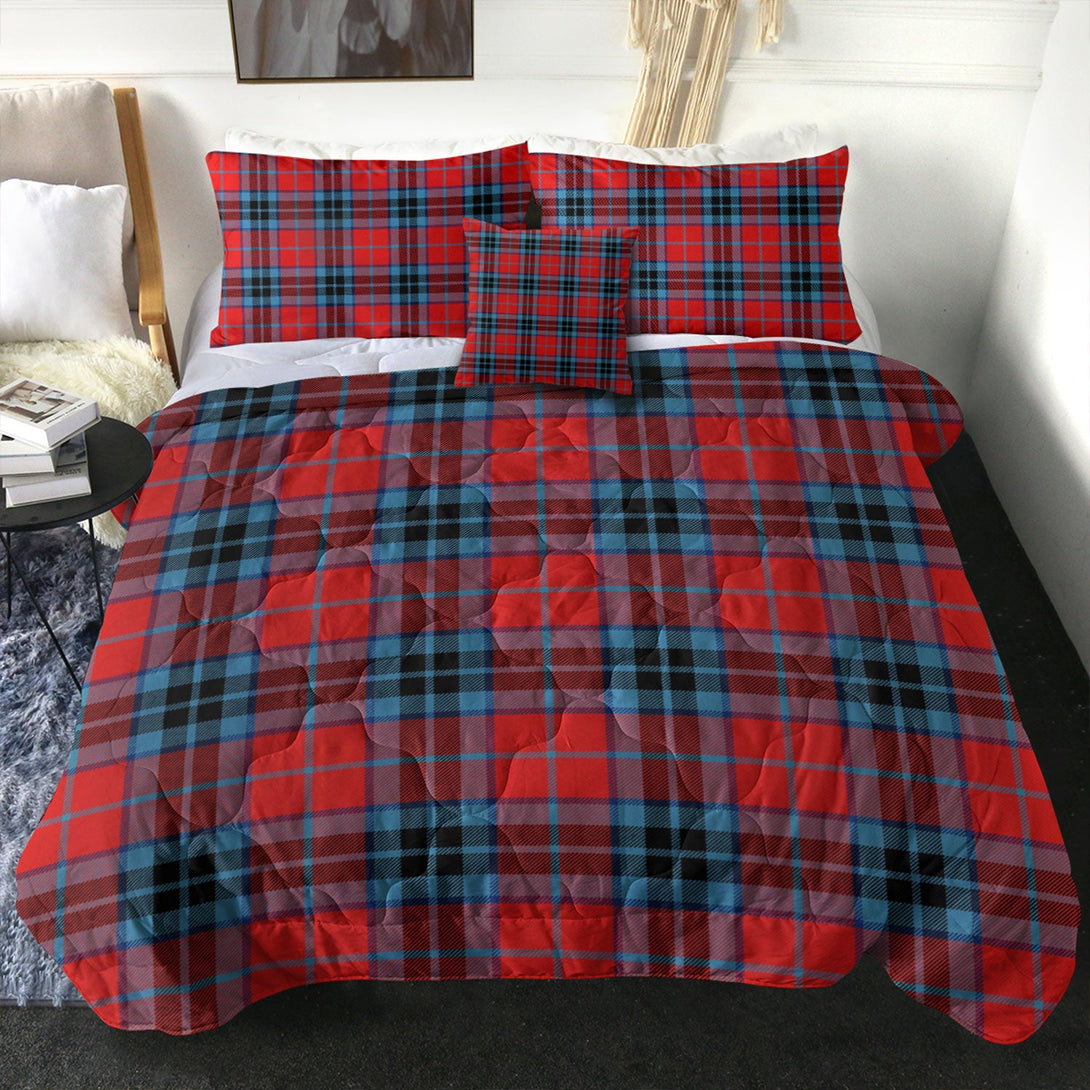 MacTavish Modern Clan Badge Tartan Comforter