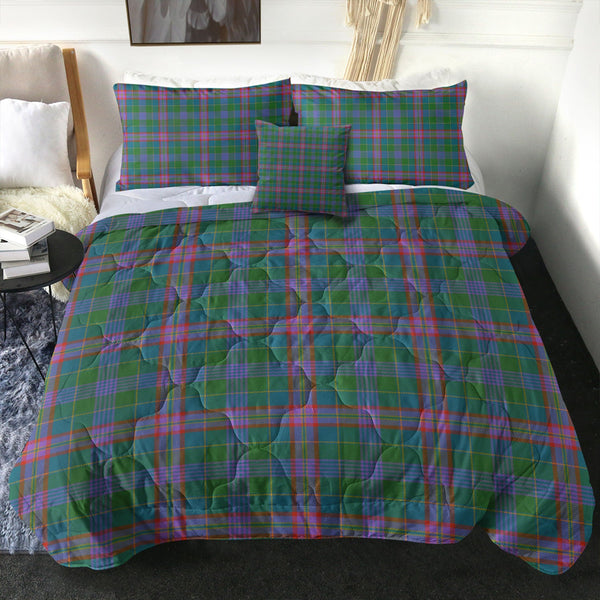 Pitcairn Hunting Ancient Clan Badge Tartan Comforter