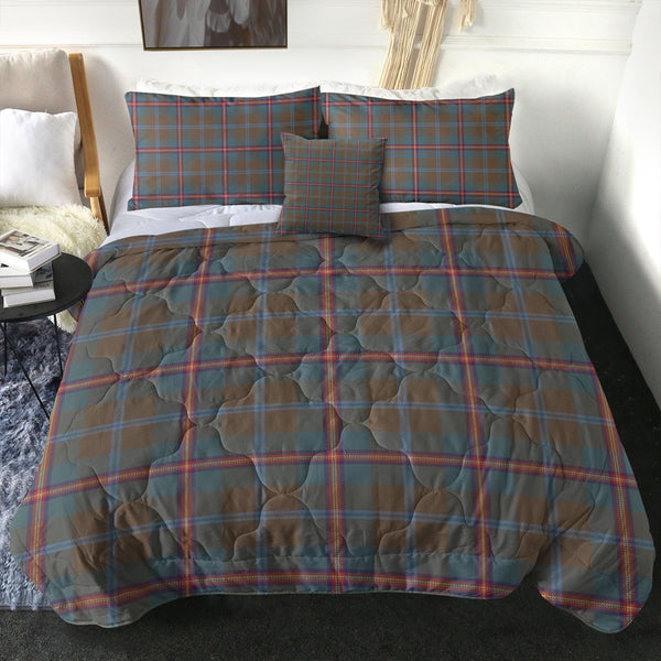 Young Weathered Clan Badge Tartan Comforter