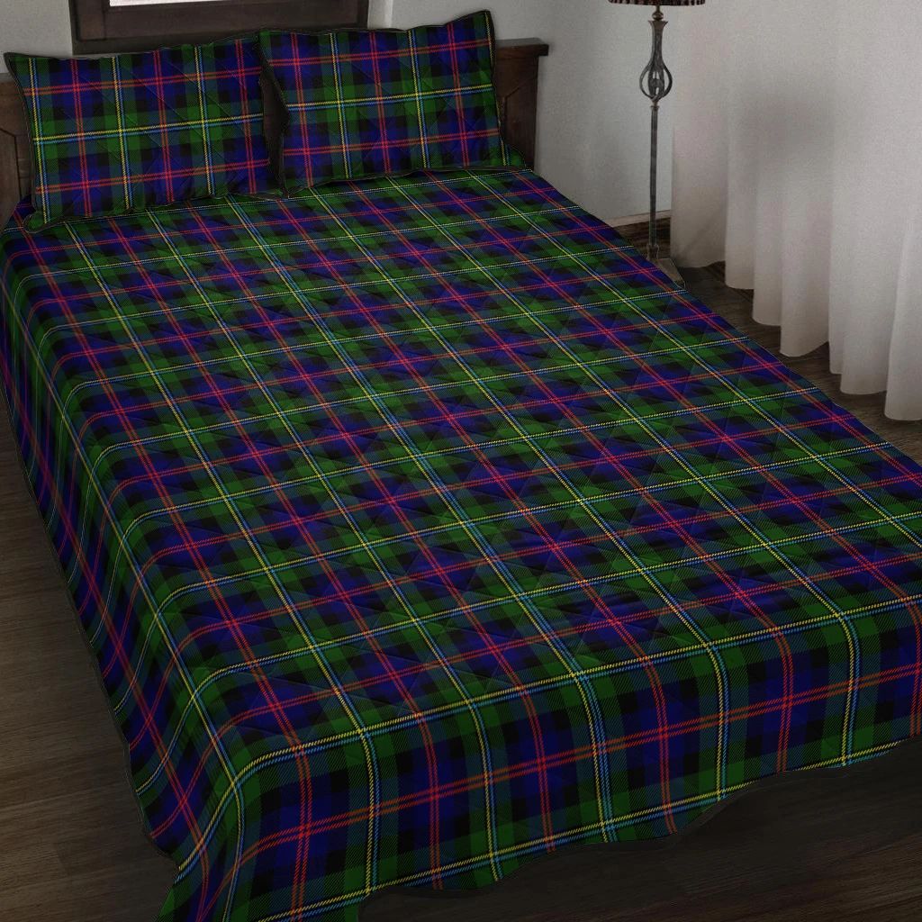 Malcolm Modern Tartan Classic Quilt Bed Set