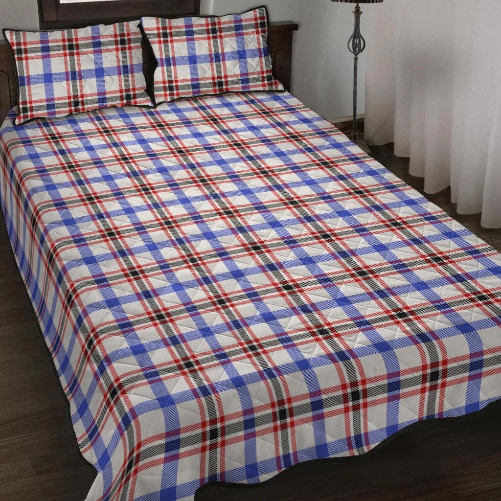 Boswell Modern Tartan Classic Quilt Bed Set