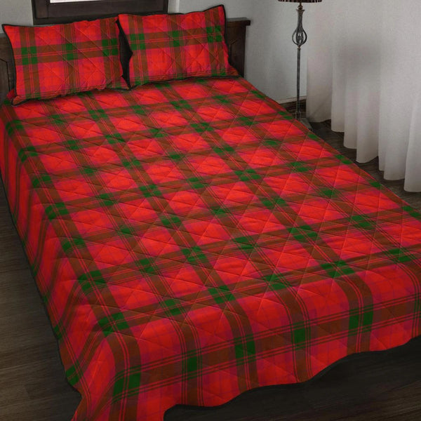 MacNab Modern Tartan Classic Quilt Bed Set