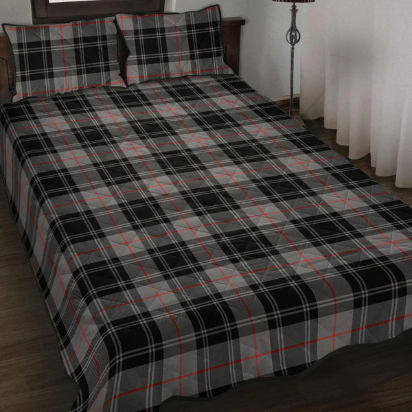 Moffat Modern Tartan Classic Quilt Bed Set