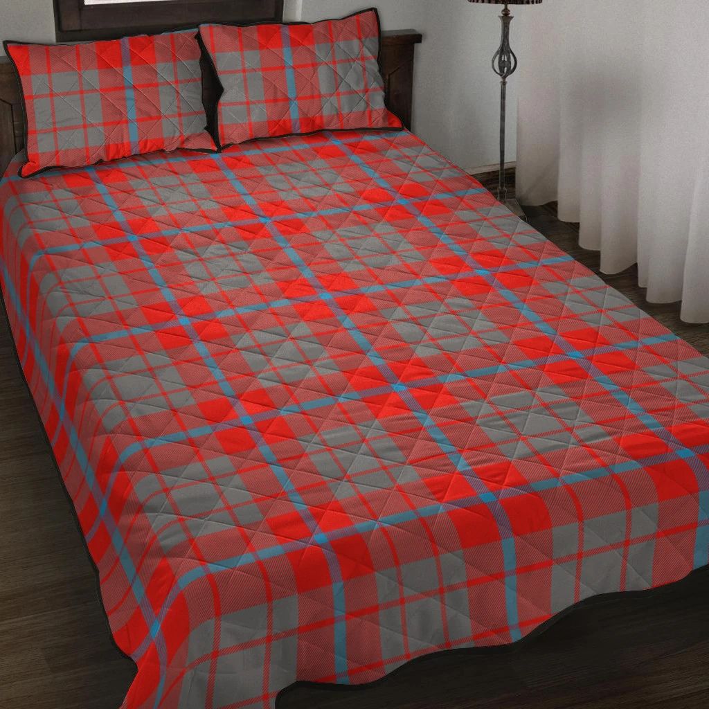 Moubray Tartan Classic Quilt Bed Set