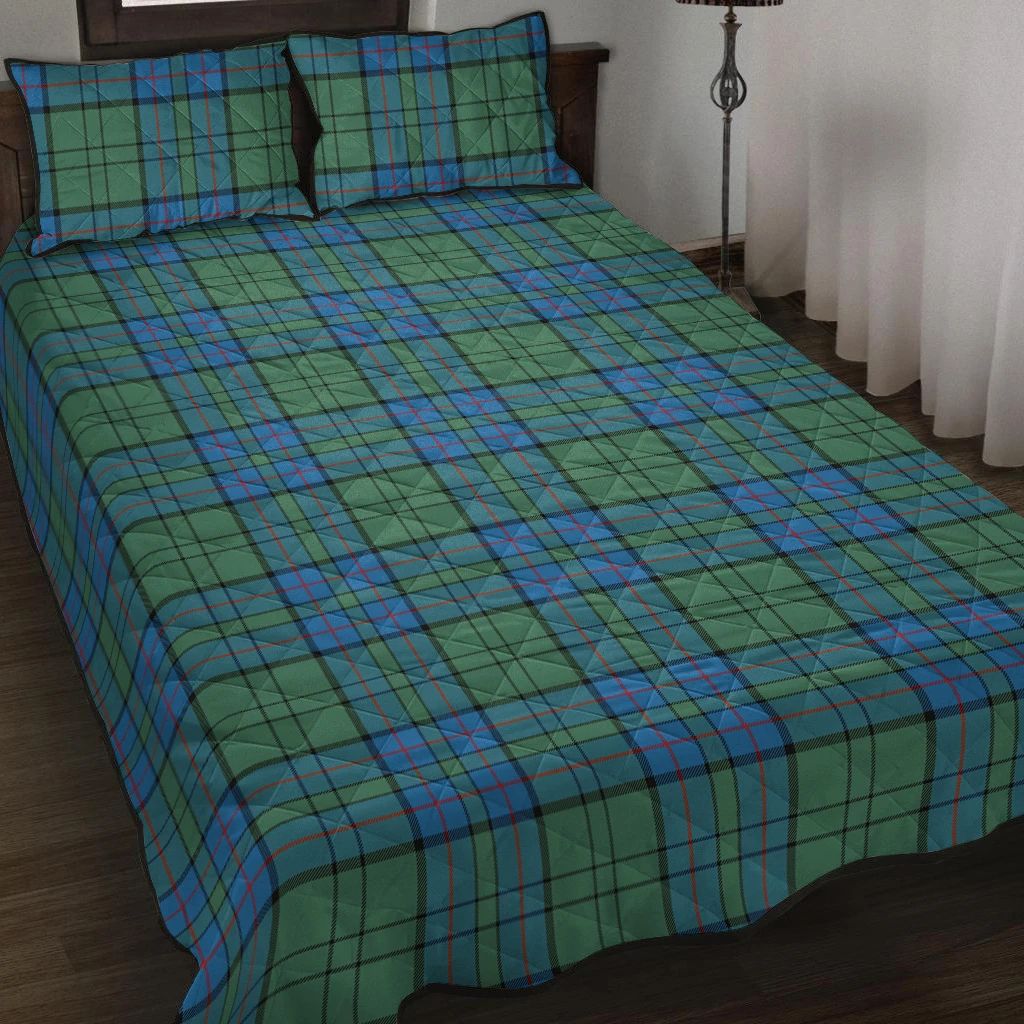 Lockhart Tartan Classic Quilt Bed Set