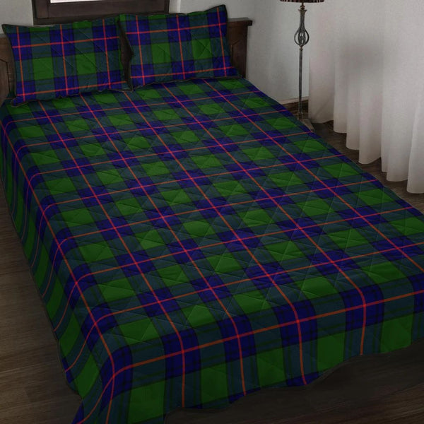 Shaw Modern Tartan Classic Quilt Bed Set