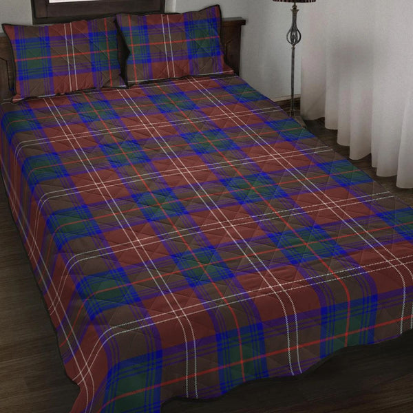 Chisholm Hunting Modern Tartan Classic Quilt Bed Set