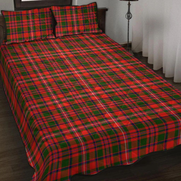 MacKinnon Modern Tartan Classic Quilt Bed Set