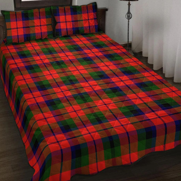 MacNaughton Modern Tartan Classic Quilt Bed Set