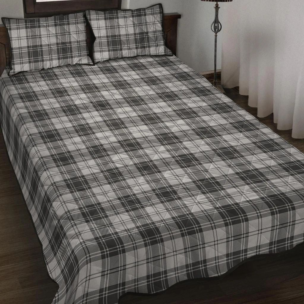 Douglas Grey Modern Tartan Classic Quilt Bed Set