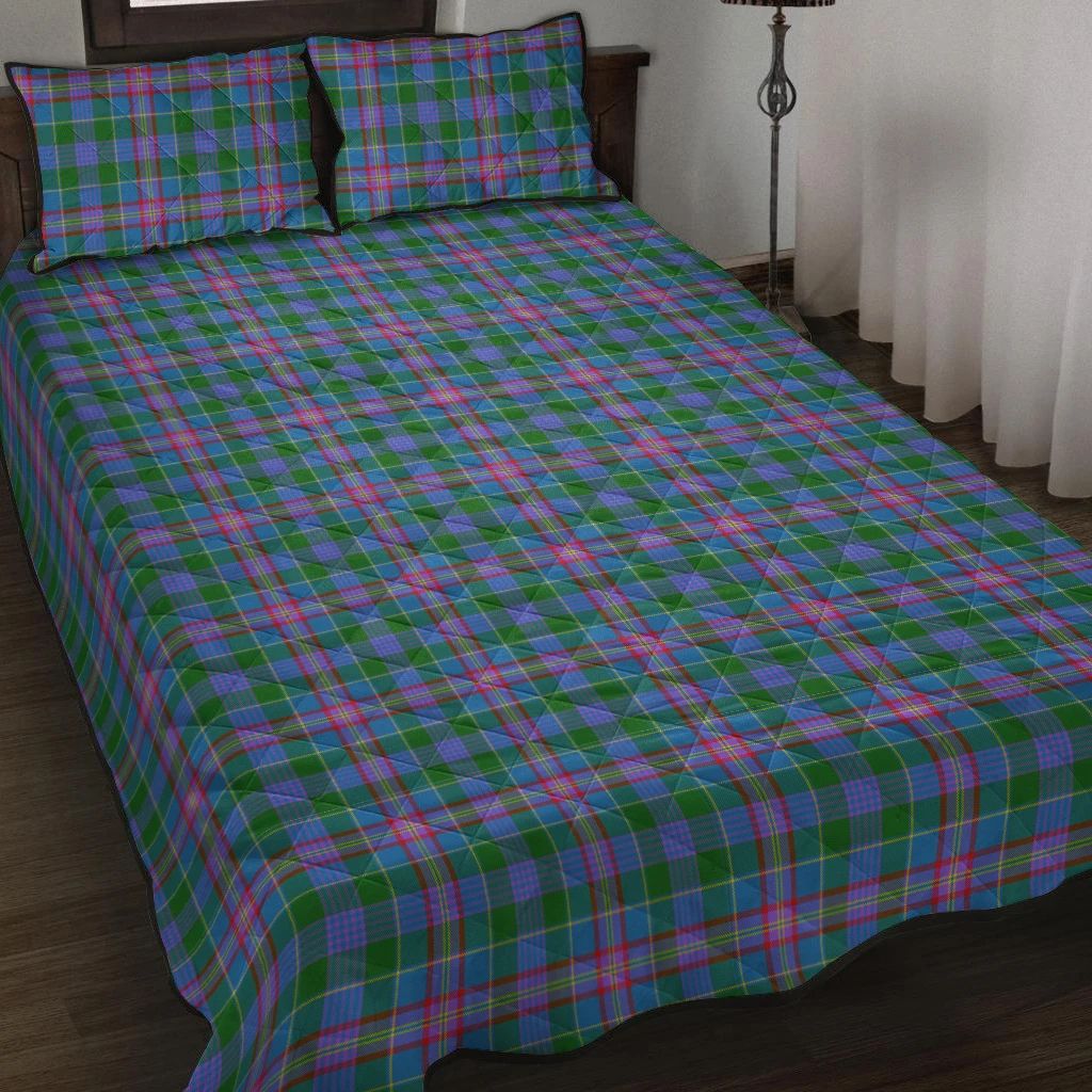 Pitcairn Hunting Tartan Classic Quilt Bed Set