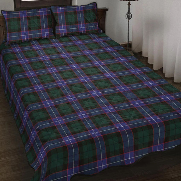 Guthrie Modern Tartan Classic Quilt Bed Set