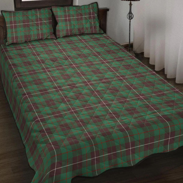 MacKinnon Hunting Ancient Tartan Classic Quilt Bed Set