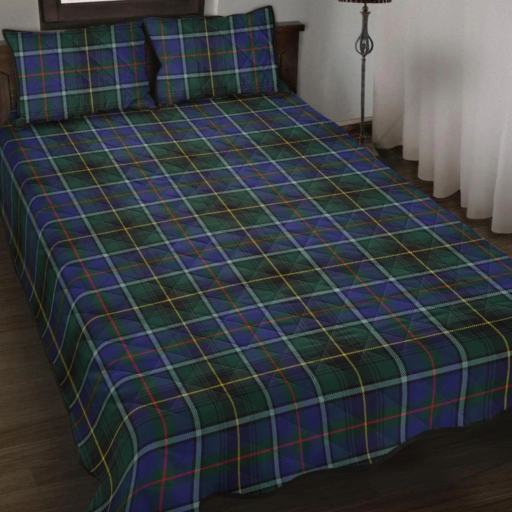 MacInnes Modern Tartan Classic Quilt Bed Set