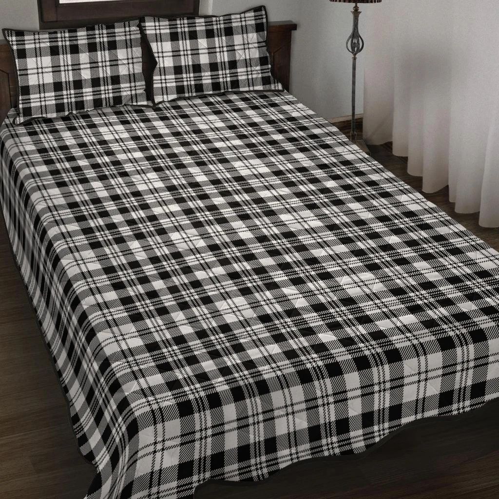 Scott Black & White Modern Tartan Classic Quilt Bed Set