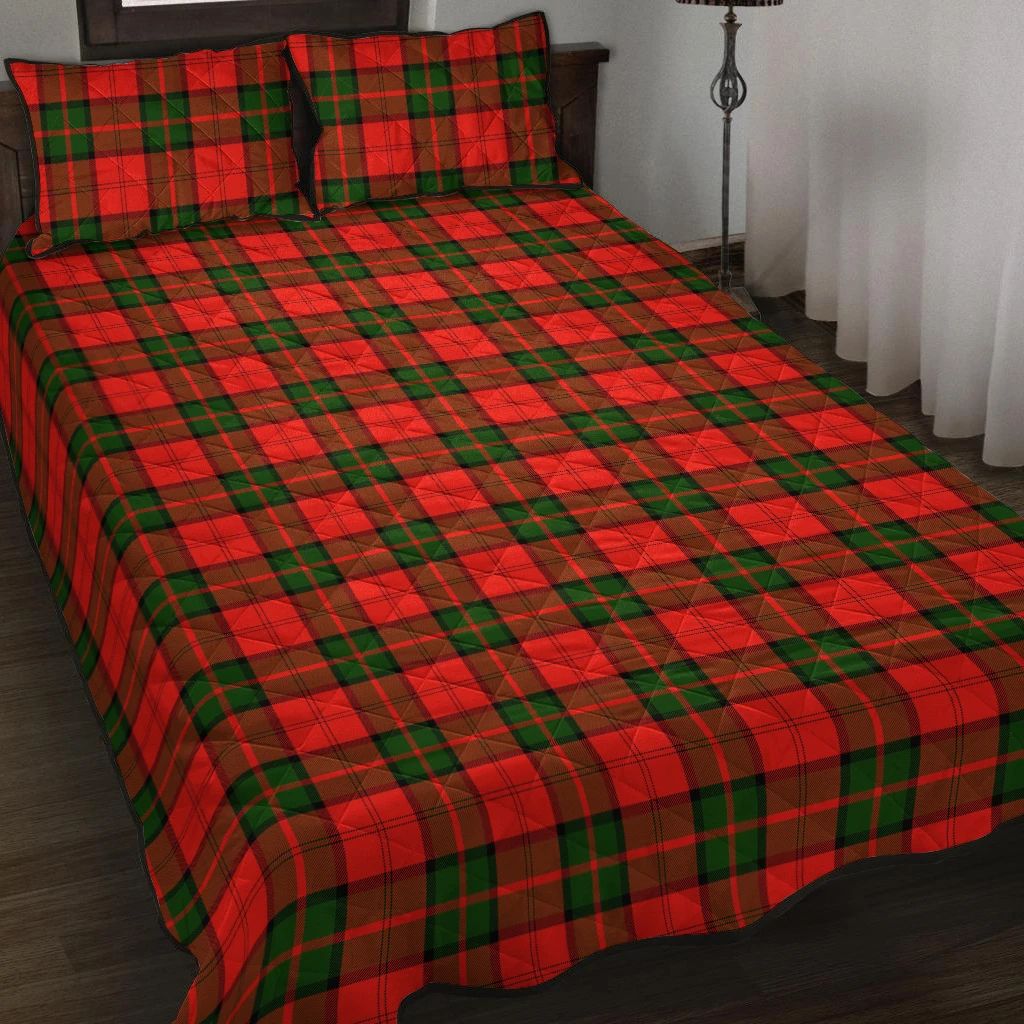 Dunbar Modern Tartan Classic Quilt Bed Set