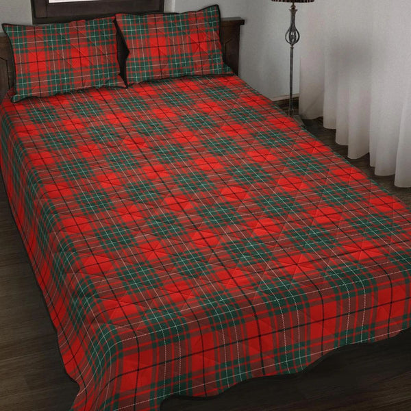 Cumming Modern Tartan Classic Quilt Bed Set