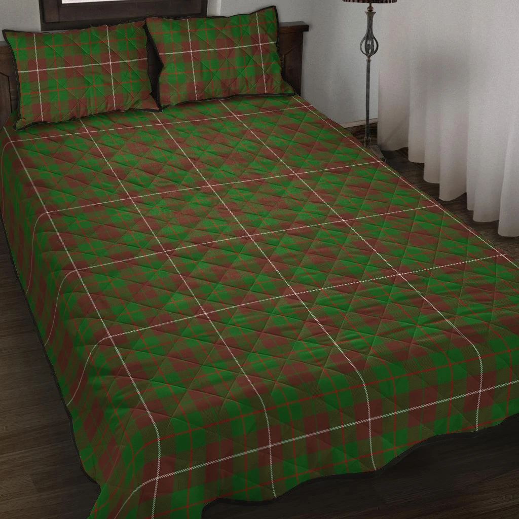 MacKinnon Hunting Modern Tartan Classic Quilt Bed Set