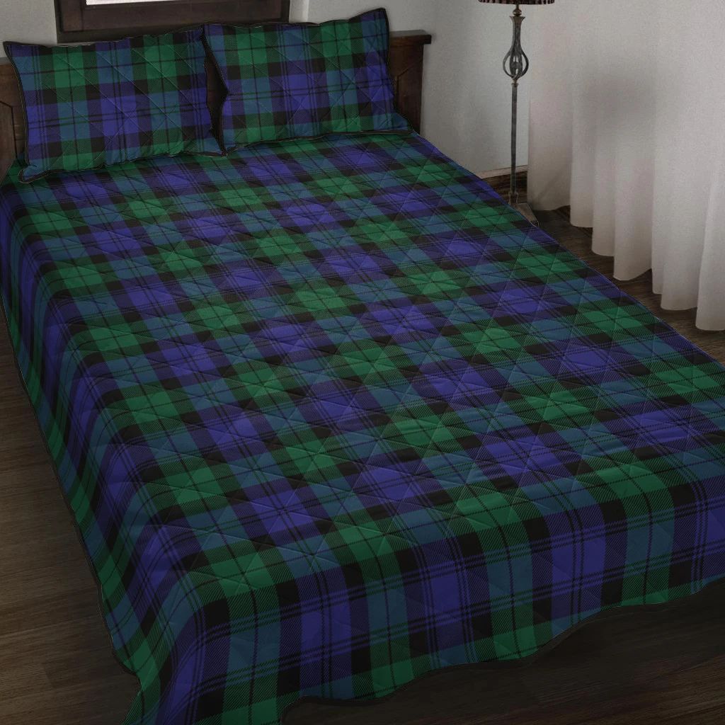 Blackwatch Modern Tartan Classic Quilt Bed Set