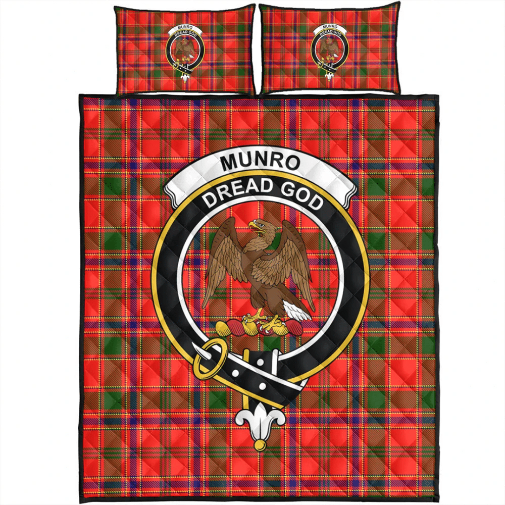 Munro Modern Tartan Classic Crest Quilt Bed Set