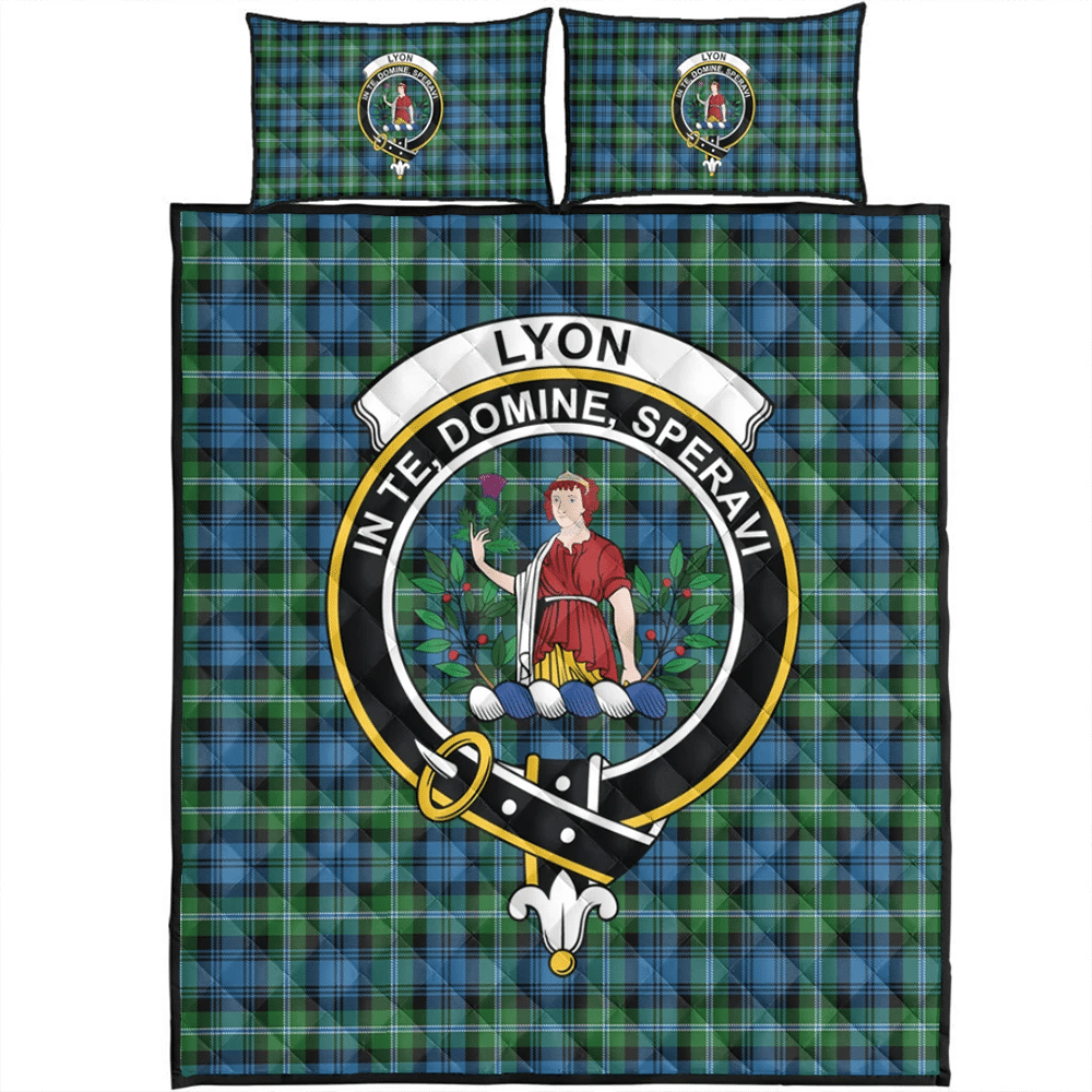 Lyon Clan Tartan Classic Crest Quilt Bed Set