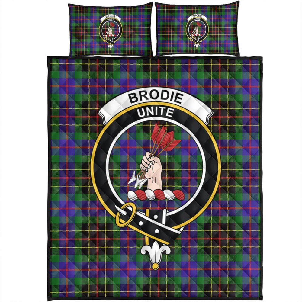 Brodie Hunting Modern Tartan Classic Crest Quilt Bed Set