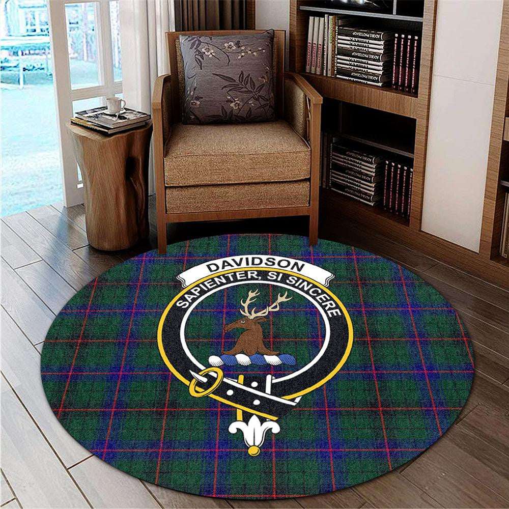 Davidson Modern Tartan Classic Crest Round Carpet