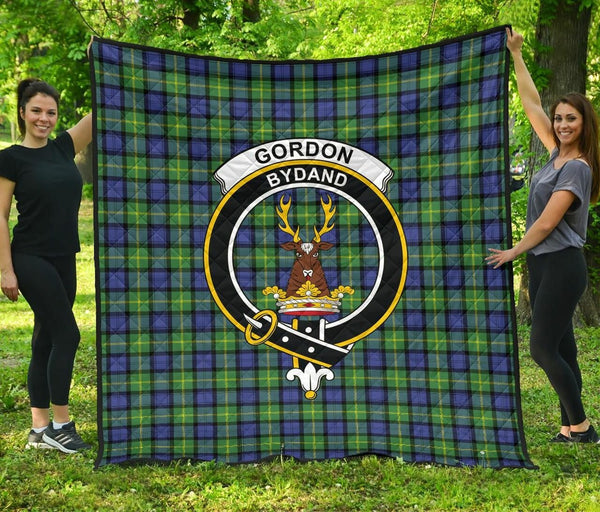 Gordon Old Ancient Tartan Classic Crest Premium Quilt