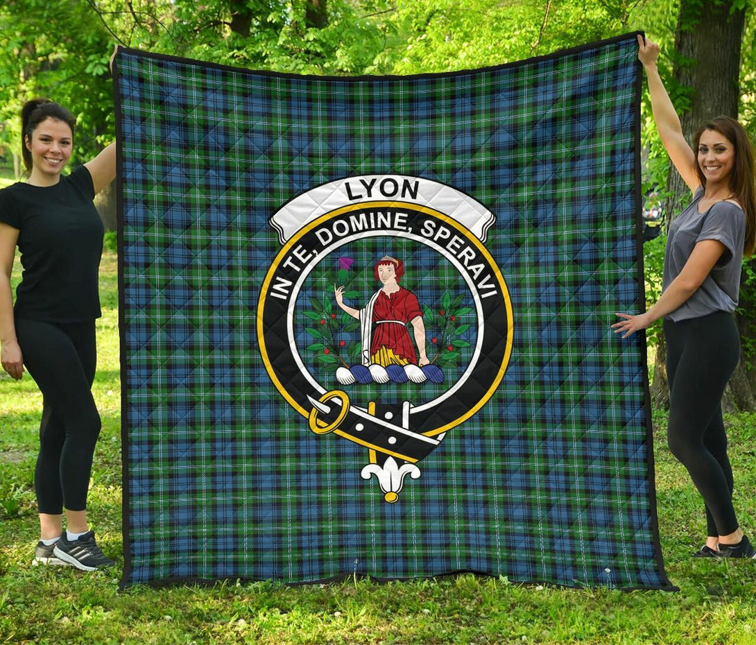 Lyon Tartan Classic Crest Premium Quilt