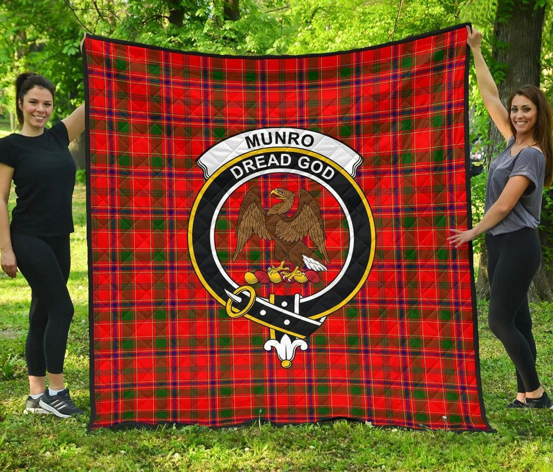 Munro Modern Tartan Classic Crest Premium Quilt