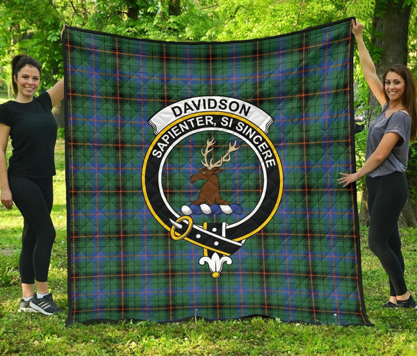 Davidson Ancient Tartan Classic Crest Premium Quilt