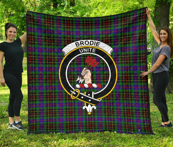 Brodie Hunting Modern Tartan Classic Crest Premium Quilt