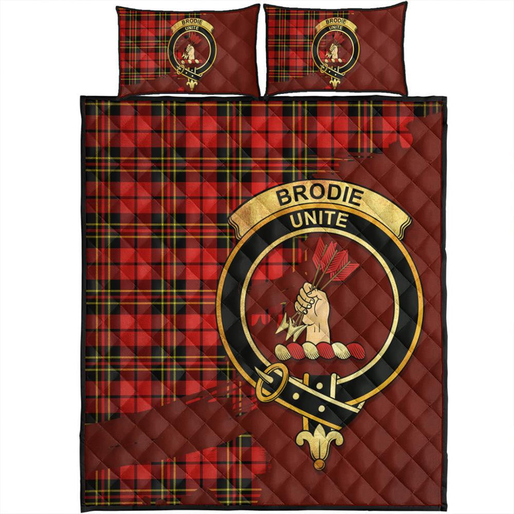 Brodie Modern Tartan Crest Quilt Bed Set Oldest Style